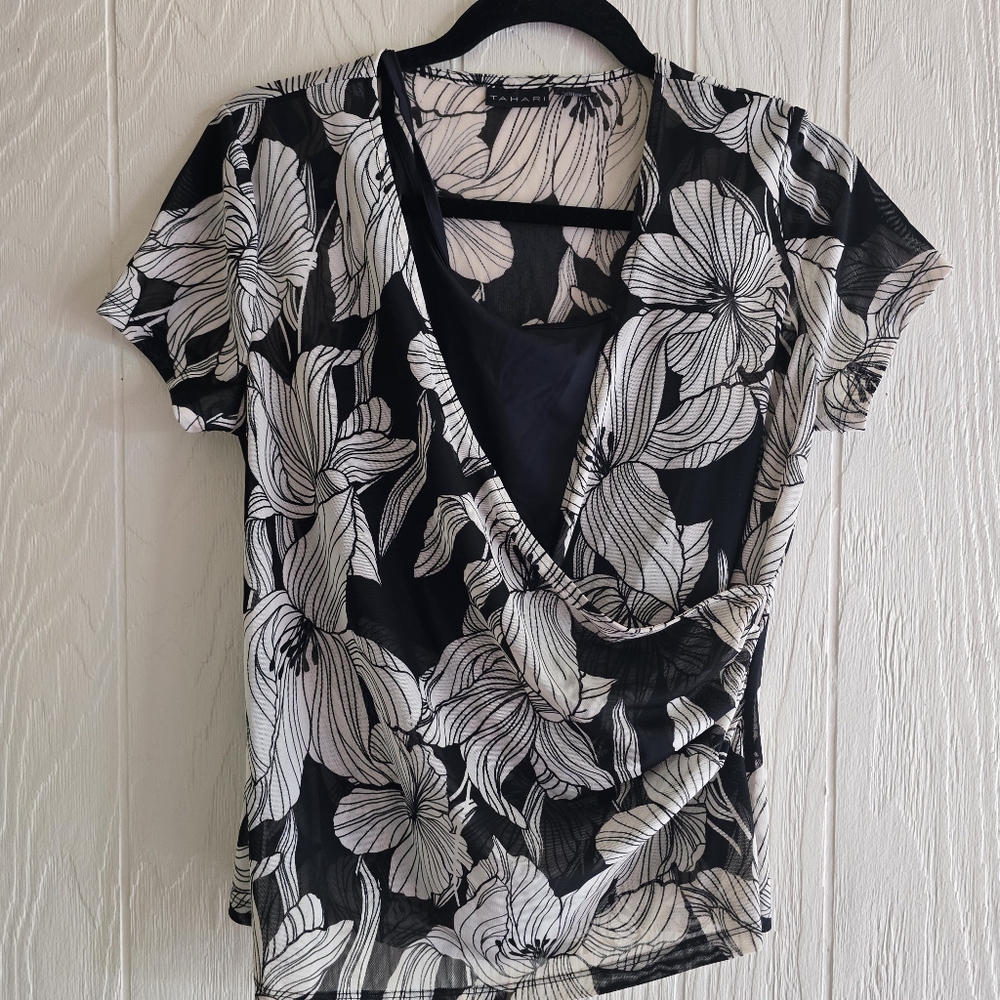 Tahari Shirt Sz M